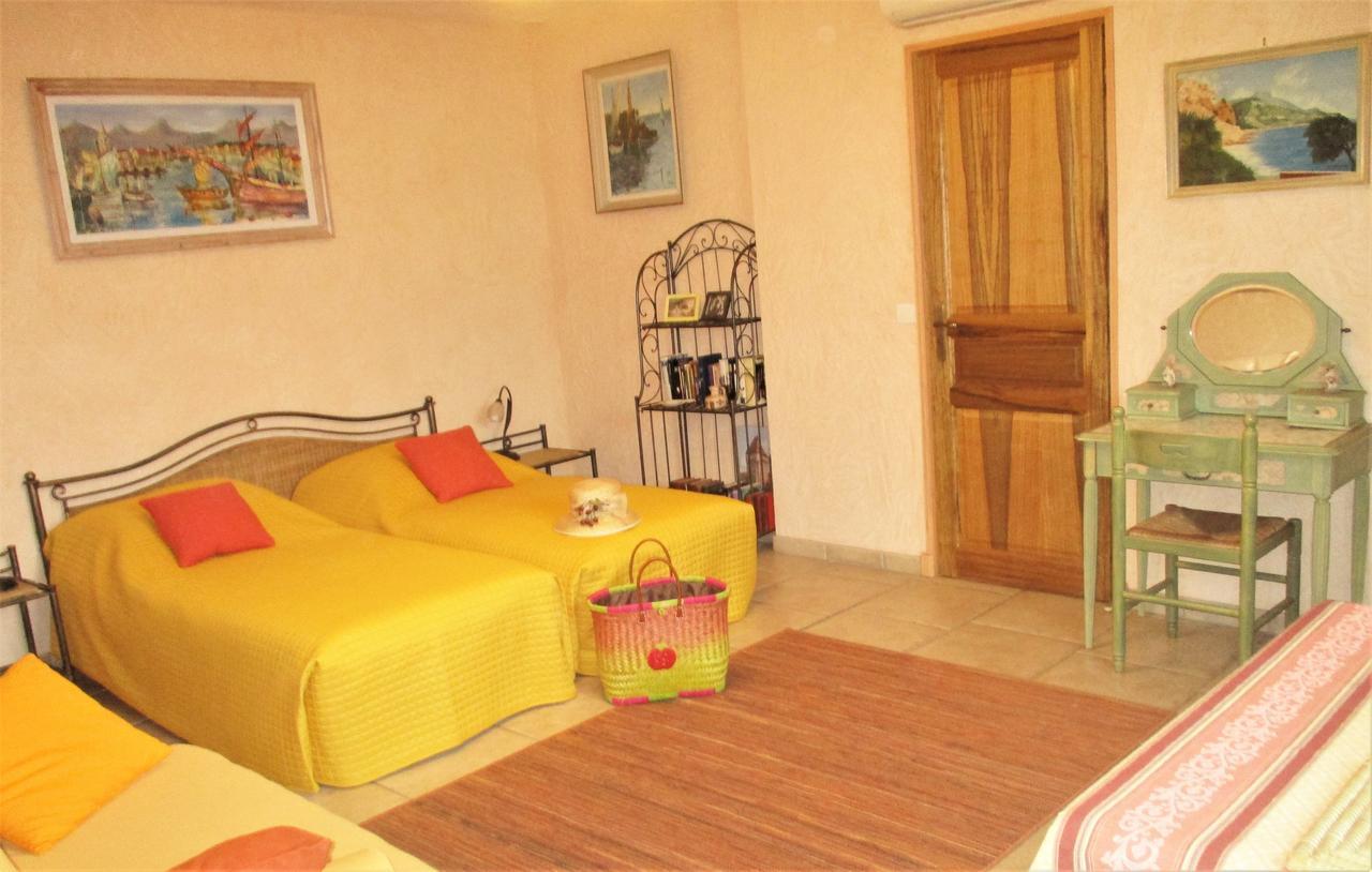 Les Mimosas Bed and Breakfast Menton Exteriör bild