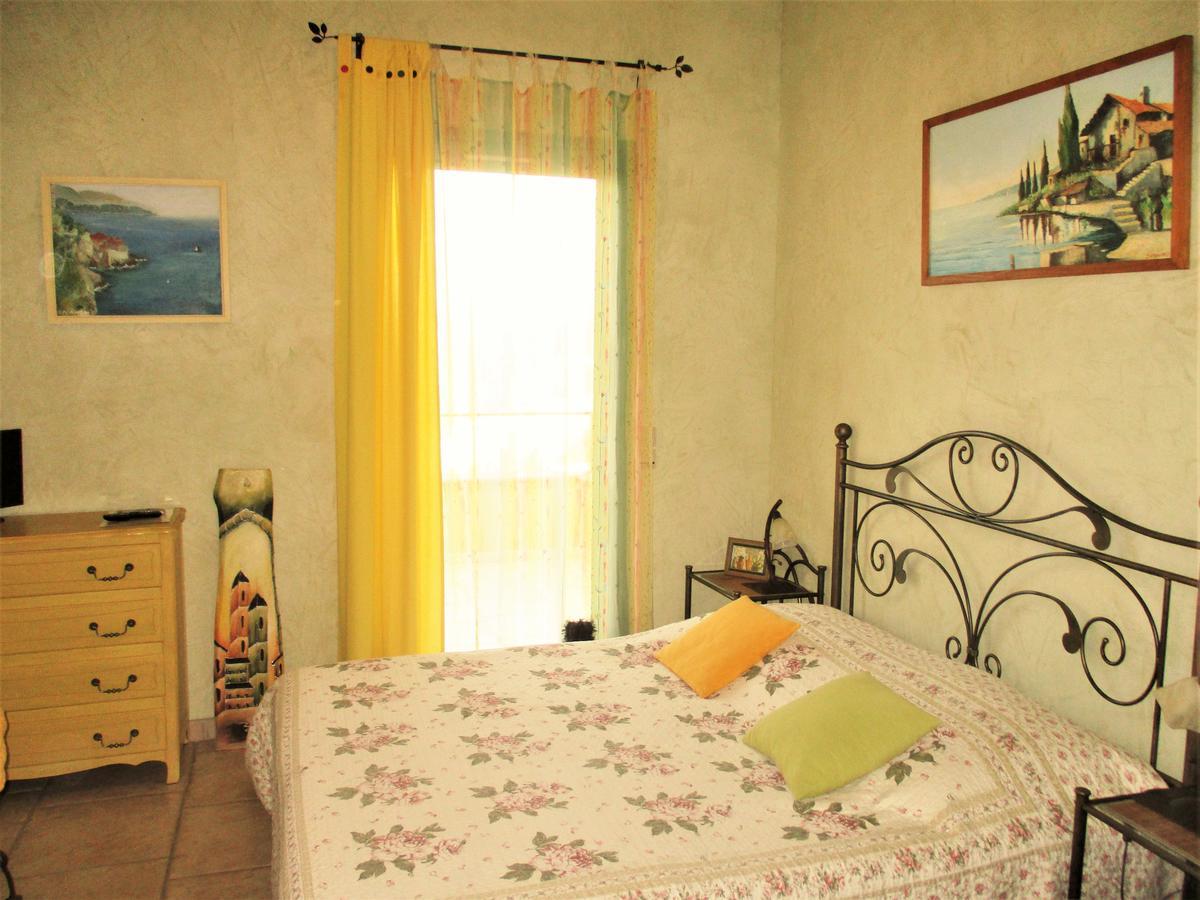 Les Mimosas Bed and Breakfast Menton Exteriör bild